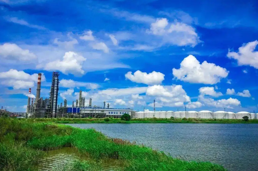 “双碳”目标引领城市绿色转型