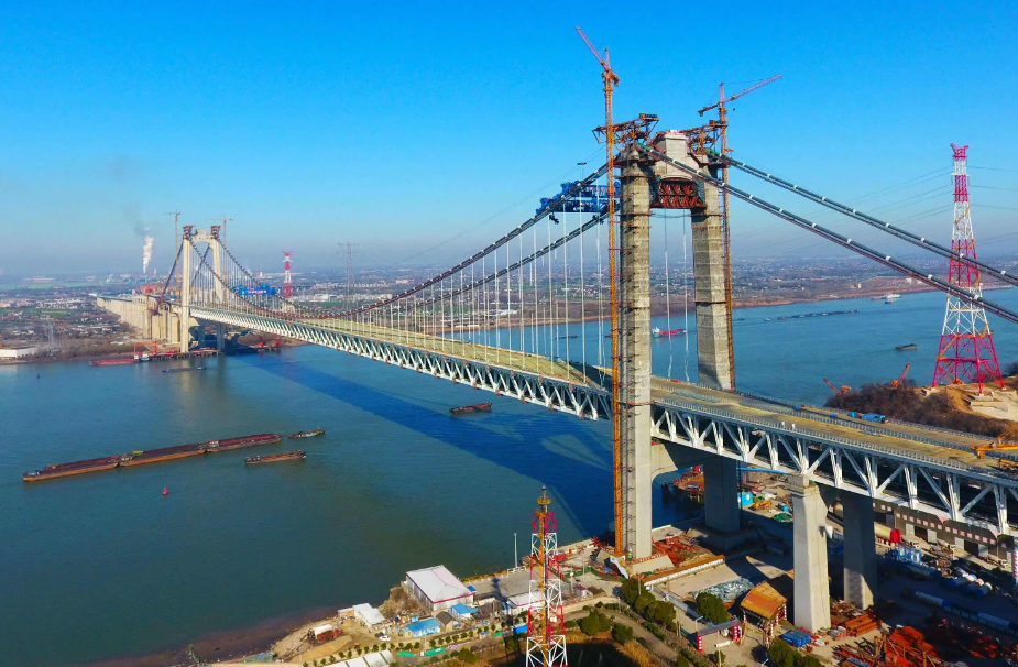 稳增长添后劲 中西部打好“基建牌”